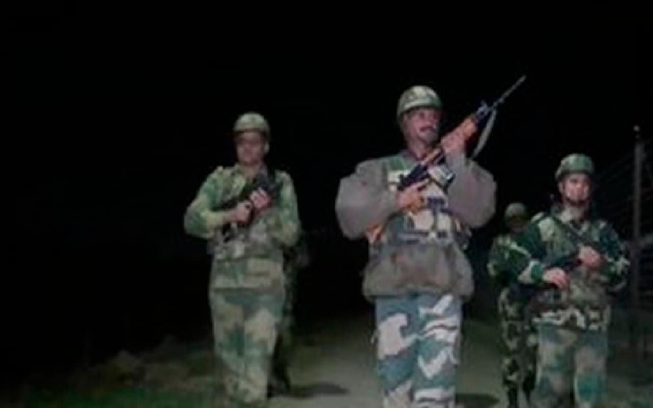 Jammu and Kashmir: पाकिस्तान सेना से ट्रेंड लश्कर-ए-तैयबा का गाइड पकड़ाया, फिदायीन हमला की थी योजना