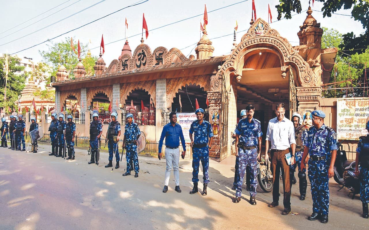 जमशेदपुर सूर्य मंदिर में छठव्रतियों का दो बजे से प्रवेश, शाम सात बजे से शंख मैदान में संगीत संध्या