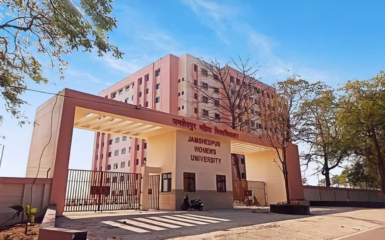 झारखंड के इस यूनिवर्सिटी में शहीदों की बेटियों का फीस माफ,80% अंक लाने पर मिलेगी स्कॉलरशिप