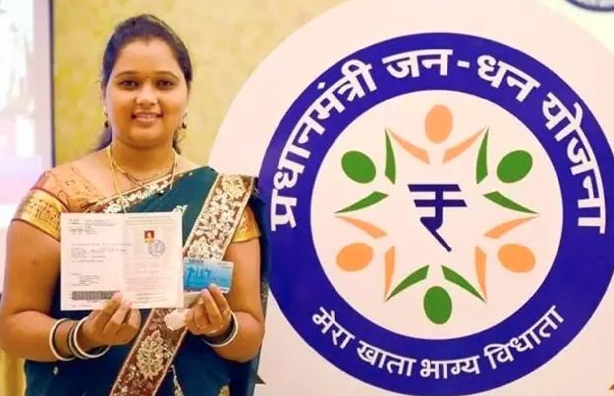 PM Jan Dhan Account: खाते में नहीं हो एक रुपया फिर भी जरूरत पर मिलेगा 10 हजार, जानें और क्यों खास है जनधन खाता