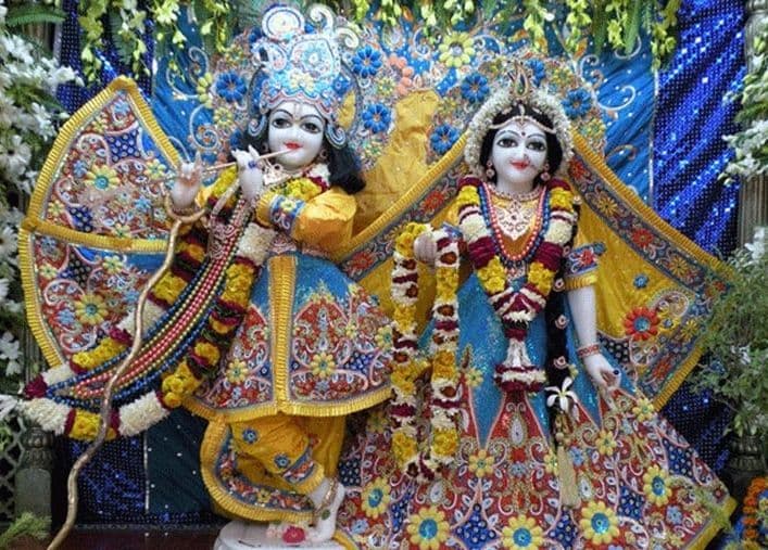 Janmashtami 2021 : जन्माष्टमी पर ठाकुरजी धारण करेंगे हरि चंद्रिका पोशाक, बड़ा आकर्षक होगा शृंगार
