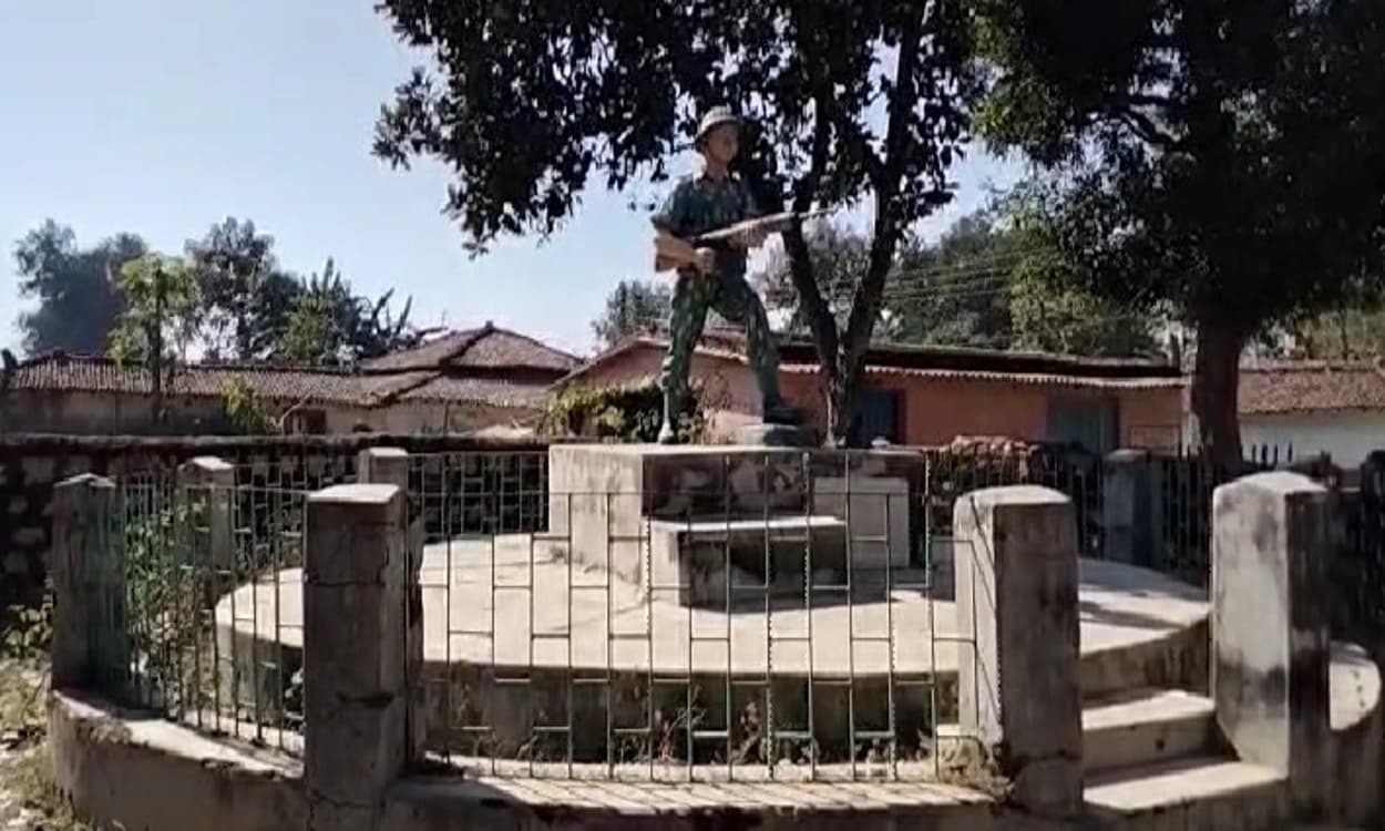 शहीद अलबर्ट एक्का के जारी प्रखंड में विकास पर क्यों लगी ब्रेक, पढ़े ये रिपोर्ट शहीद अलबर्ट एक्का के जारी प्रखंड में विकास पर क्यों लगी ब्रेक, पढ़े ये रिपोर्ट