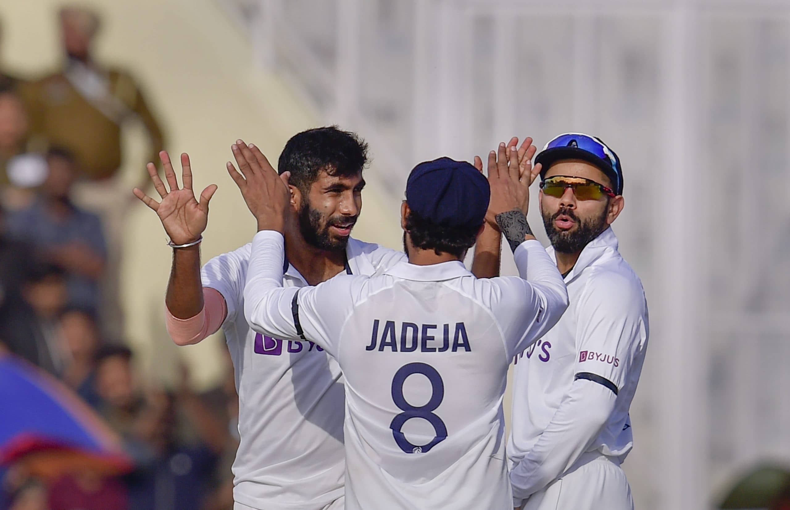 India vs Sri Lanka: मोहाली टेस्ट में भारत ने कसा शिकंजा, 574 में पारी घोषित कर श्रीलंका के चटकाये 4 विकेट