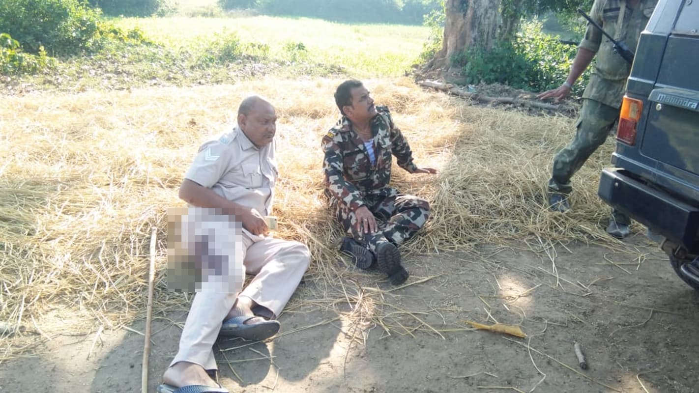 झारखंड में पुलिस बल पर नक्सलियों का हमला, IED ब्लास्ट में तीन जवान घायल, फायरिंग भी की