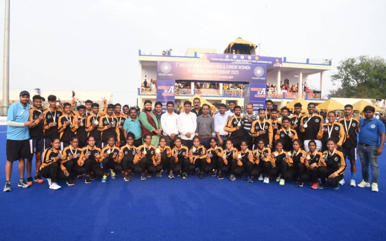 ईस्ट जोन जूनियर हॉकी प्रतियोगिता : झारखंड की महिला और पुरुष दोनों टीमें बनीं चैंपियन