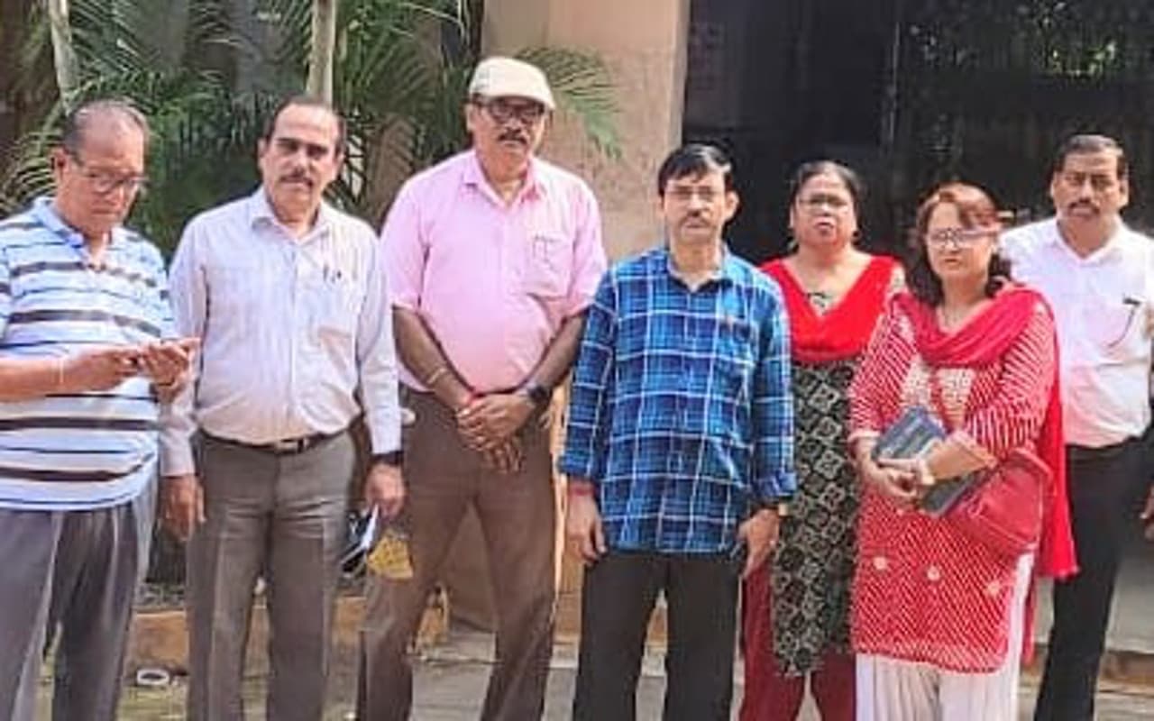 झारखंड मानवाधिकार संगठन की 5 सदस्यीय टीम TMH में पीड़ित छात्रा के परिजन से की मुलाकात, जानें पूरा मामला