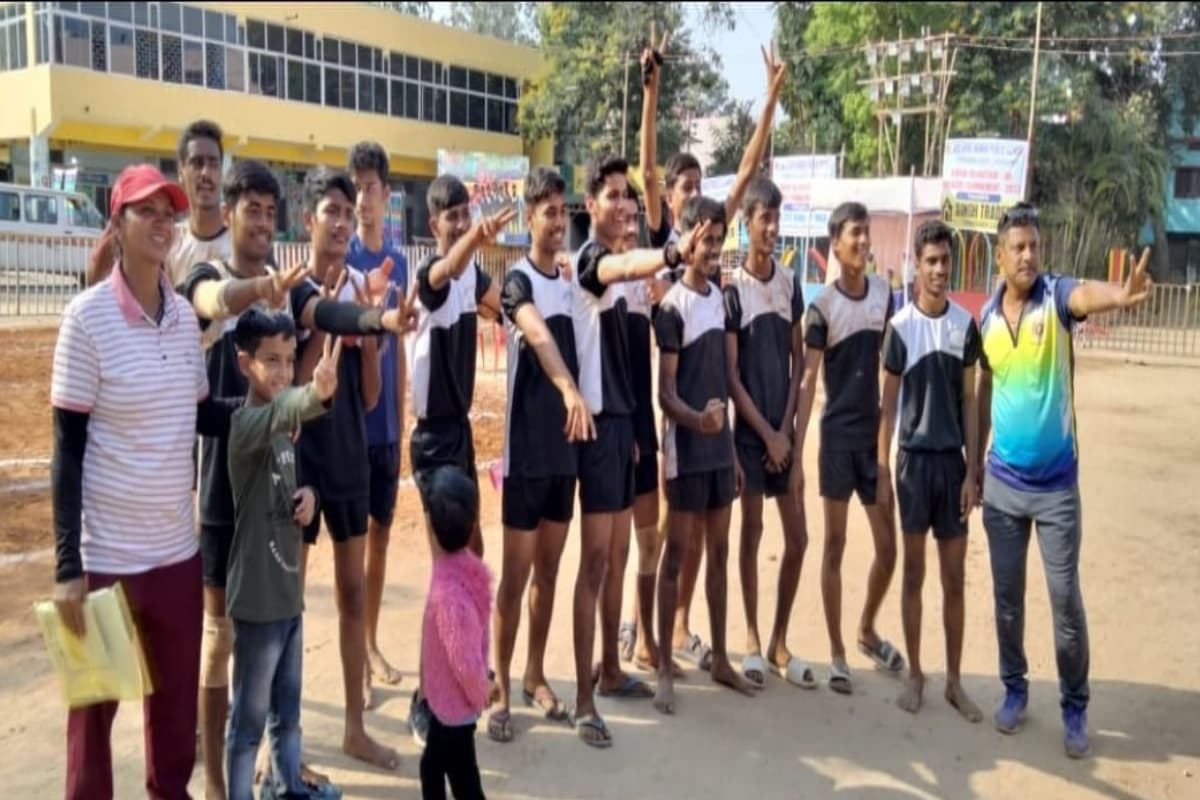 CBSE क्लस्टर 3 जोनल खेल प्रतियोगिता में पलामू के स्कूल ने लहराया परचम, नॉक आउट राउंड में बनाई जगह