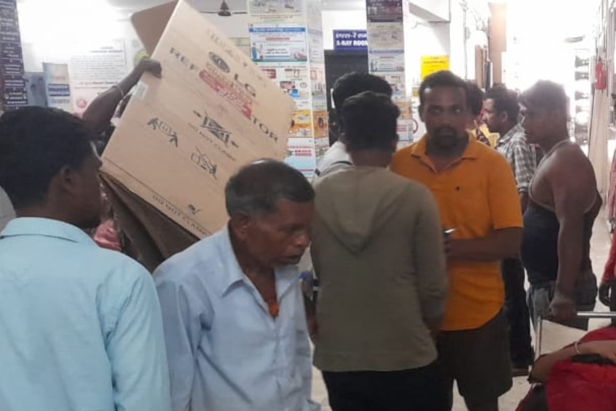 झारखंड : गिरिडीह में करमा पूजा के लिए बालू लाने तालाब गईं 4 बच्चियों की डूबने से मौत, एक की हालत गंभीर