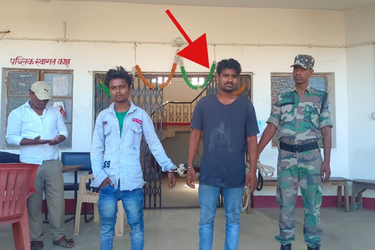 जसीडीह पुलिस कस्टडी से हथकड़ी खोलकर आरोपी फरार, पेशी के लिये दो आरोपितों को लाया गया था कोर्ट