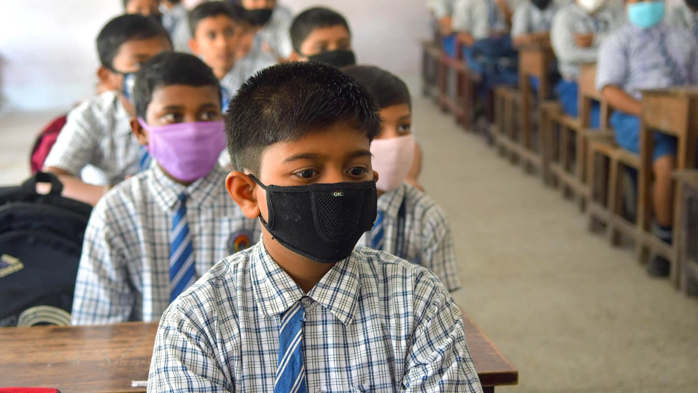 बिहार के स्कूलों में हर हाल में 200-220 दिन चलेंगी कक्षाएं, घोषित-आकस्मिक छुट्टियों पर हो सकता है पुनर्विचार