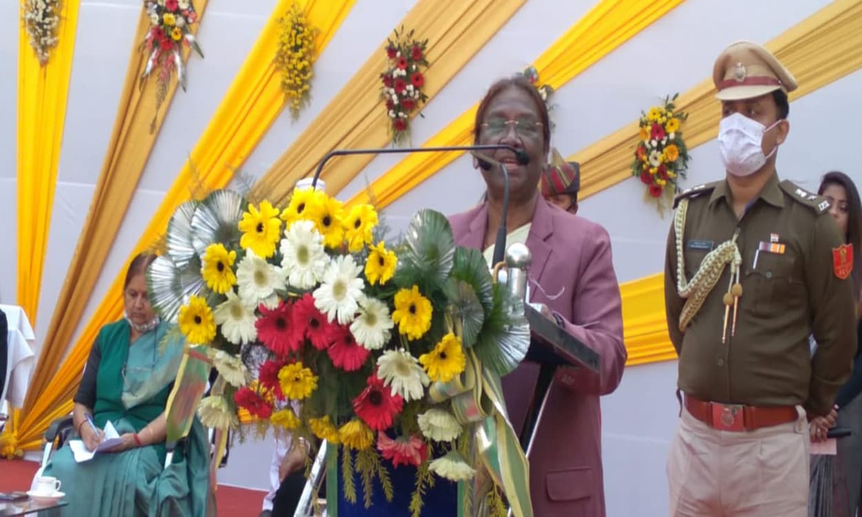 झारखंड की राज्यपाल द्रौपदी मुर्मू जॉब ओरिएंटेड कोर्स पर दी जोर, बोली- स्वावलंबी बनें महिलाएं