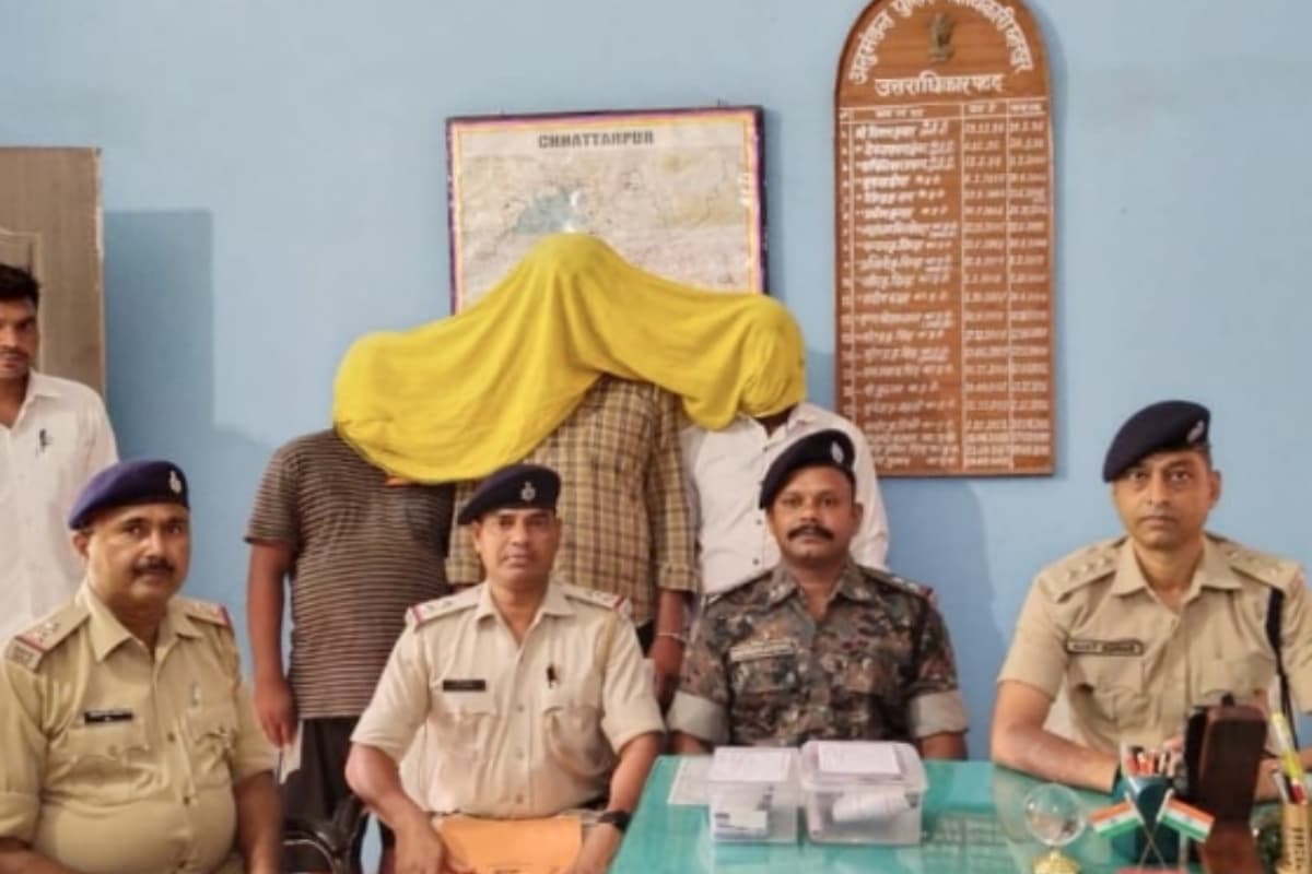 पलामू पुलिस ने तीन टीएसपीसी सदस्य को किया गिरफ्तार, हथियार समेत अन्य समान बरामद