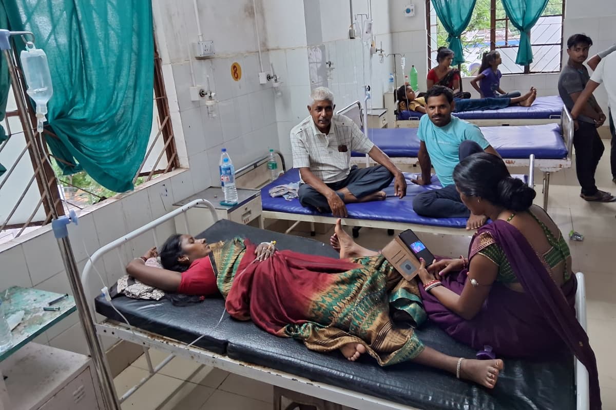 देवघर में डायरिया के मामले बढ़े, बेड हुए फुल, दूसरे वार्ड में भर्ती किये जा रहे मरीज