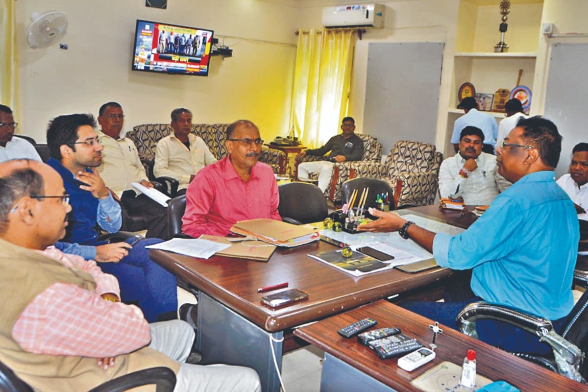 दुमका : वर्ष 2024 के लिए केंदू पत्ता की कीमत में आठ प्रतिशत वृद्धि करने की अनुशंसा, मजदूरों को होगा बड़ा फायदा