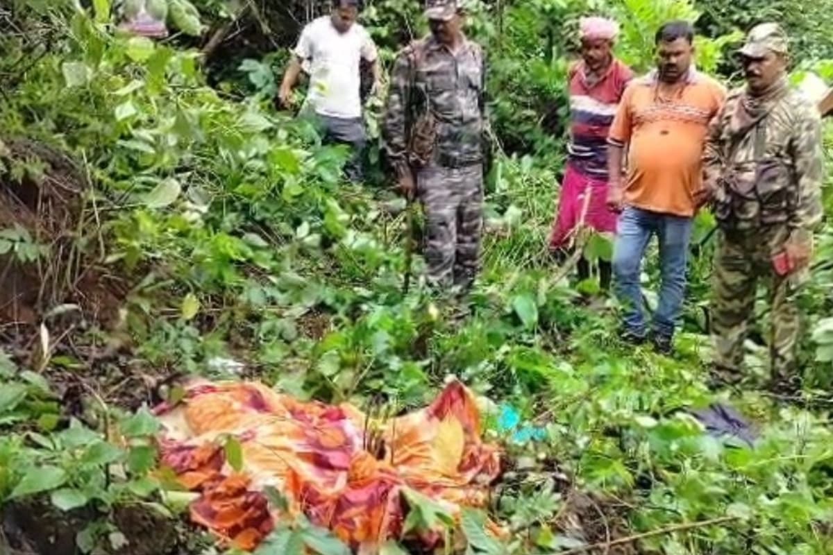 झारखंड : सड़क के किनारे मिला युवती का शव, पास में पड़े थे कपड़े, दुष्कर्म के बाद हत्या की आशंका