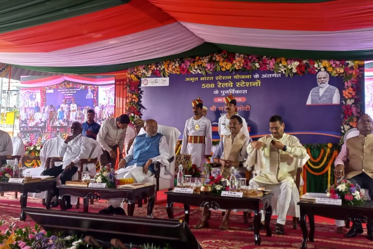 अमृत भारत स्टेशन योजना : झारखंड ये 20 रेलवे स्टेशन होंगे अपग्रेड, अब मिलेंगी वर्ल्ड क्लास सुविधाएं