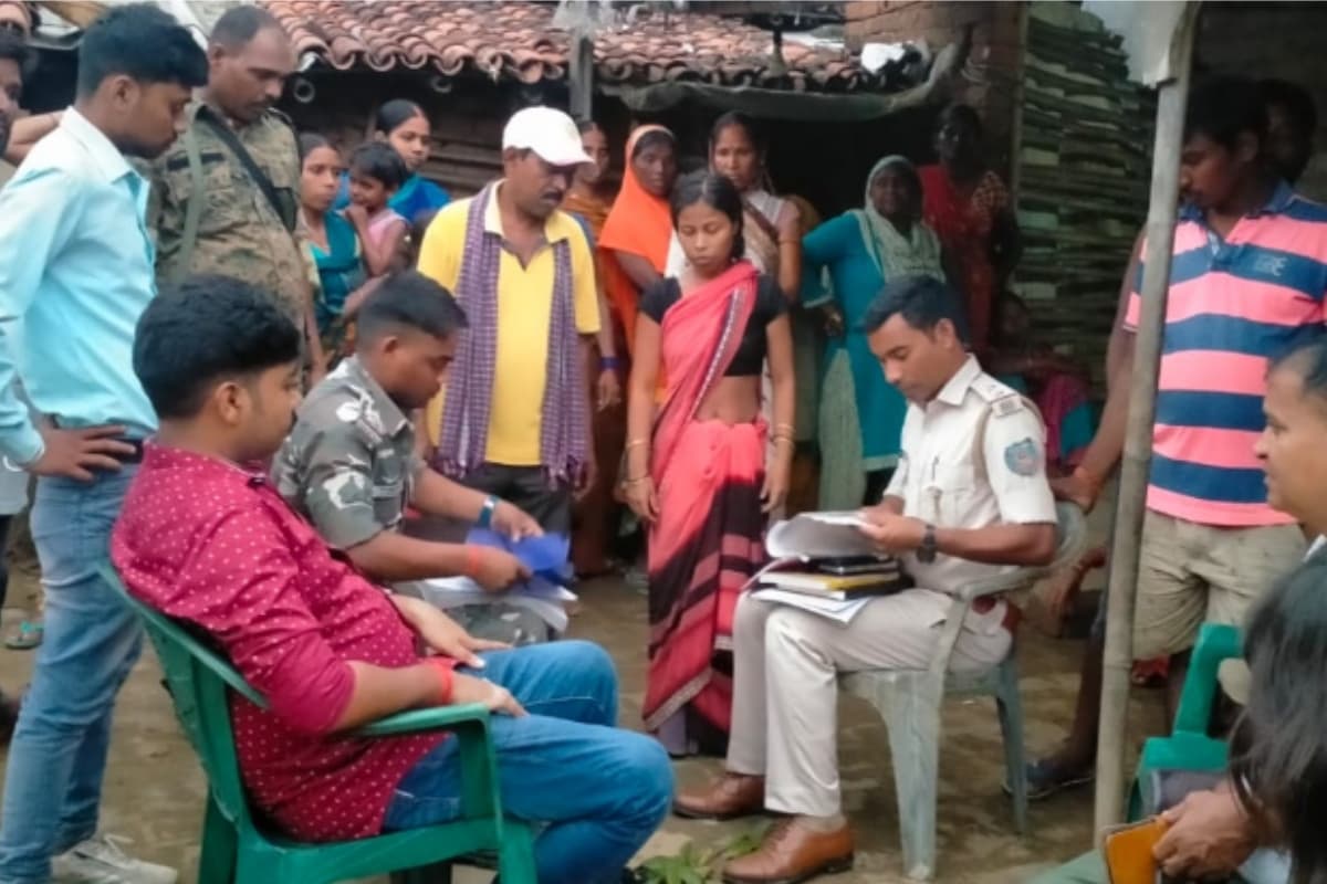 गिरिडीह में बहन से शादी करना चाहता था मौसेरा भाई, सुसाइड नोट लिख लड़की ने कर ली आत्महत्या