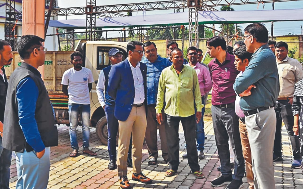 देवघर डीसी विशाल सागर का निर्देश गुणवत्ता पर विशेष ध्यान दें, फोरलेन के काम में तेजी लायें