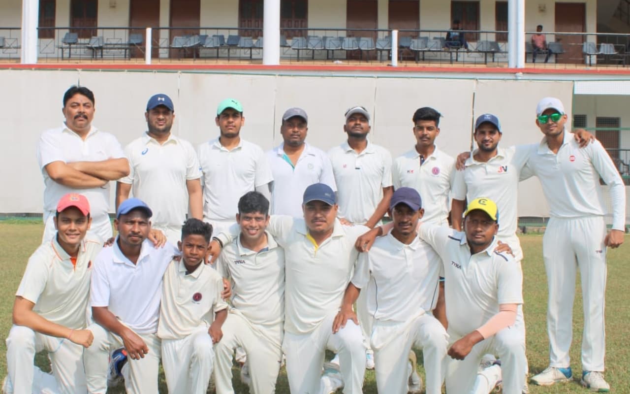 फ्रेंड्स क्लब चाईबासा ने एनसीसी बड़ाजामदा को 12 रनों से हराया, बिरसा मुंडा क्रिकेट स्टेडियम में हुआ मैच