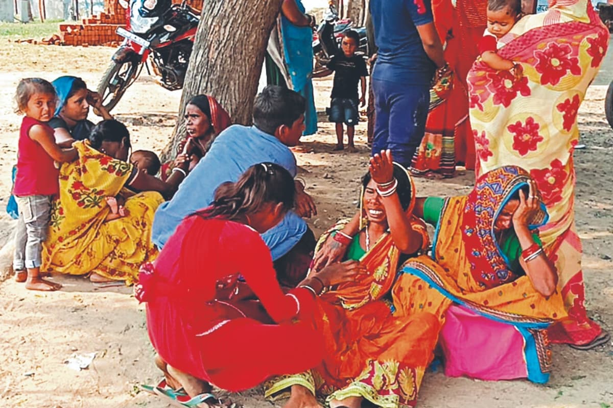 जामताड़ा: प्रसव के बाद महिला की मौत, डॉक्टर पर लगा लापरवाही का आरोप जामताड़ा: प्रसव के बाद महिला की मौत, डॉक्टर पर लगा लापरवाही का आरोप
