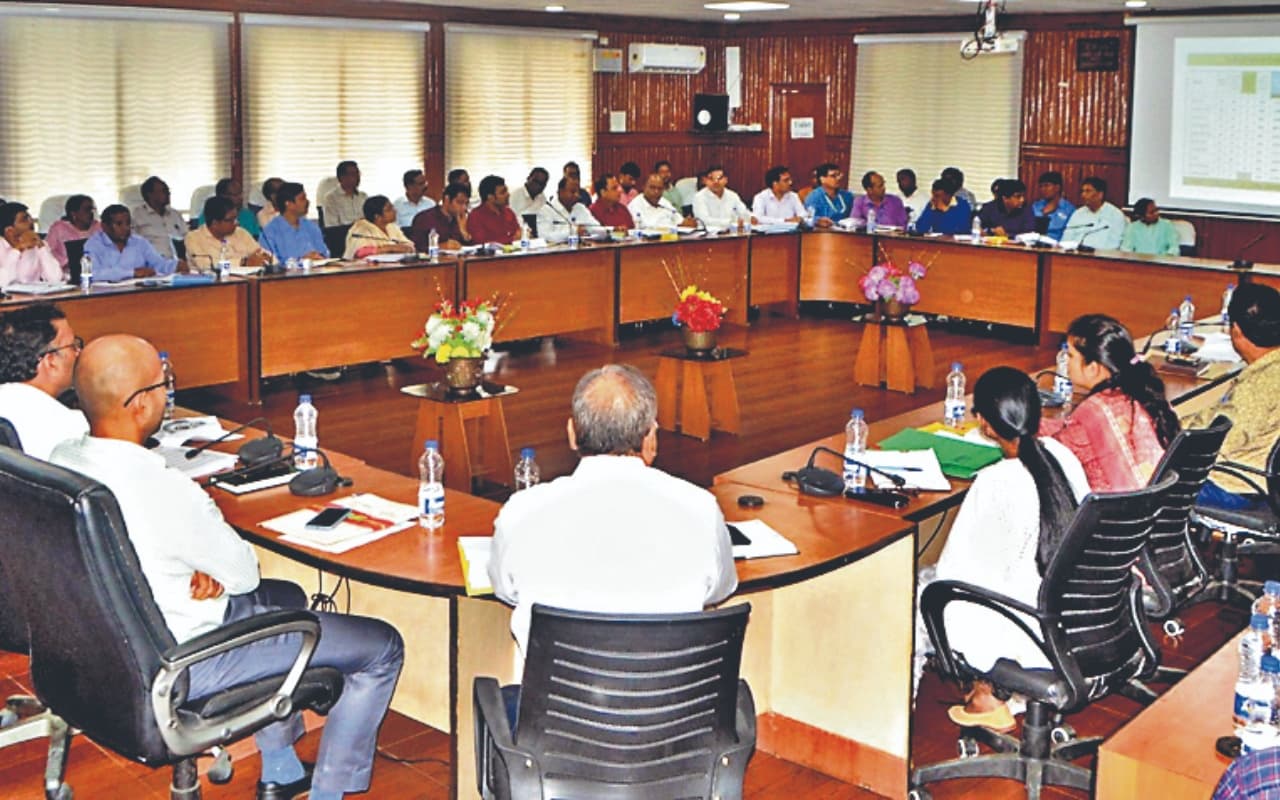 दुमका : 43,969 छात्राओं को साइकिल के लिए भेजे जायेंगे 4500 रुपये