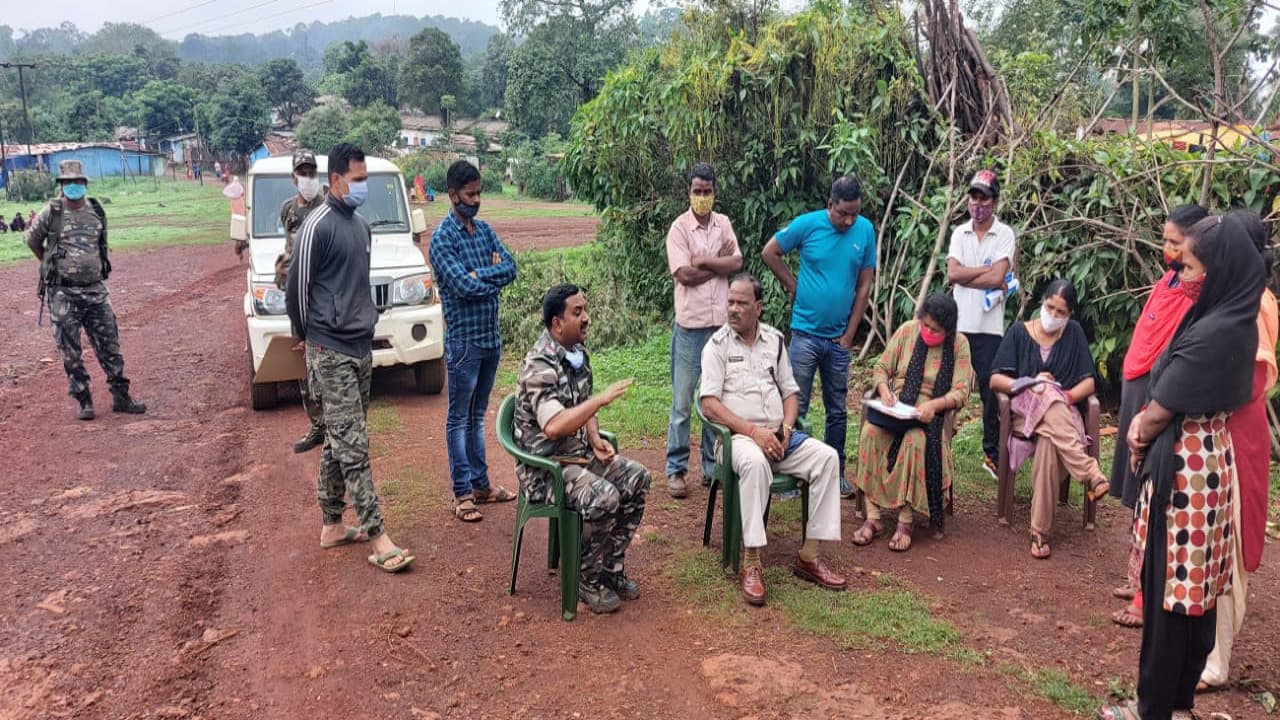 झारखंड- ओड़िशा सीमा विवाद को लेकर घंटों पड़ा रहा महिला का शव, मामला सुलझने पर बोलानी थाने की पुलिस ले गयी अपनी साथ, जानें क्या है पूरा मामला