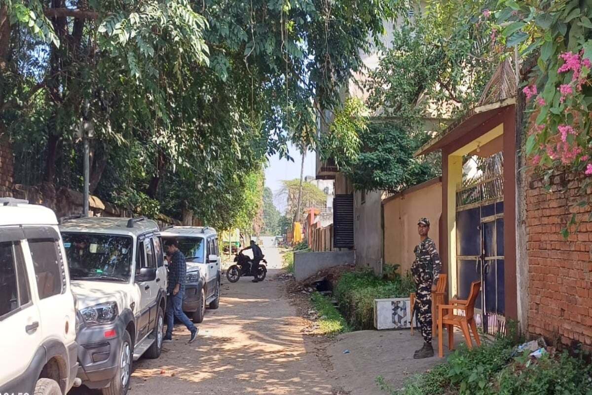 देवघर में आयकर विभाग का छापा समाप्त, जमीन कारोबारियों के पास मिली बेहिसाब संपत्ति