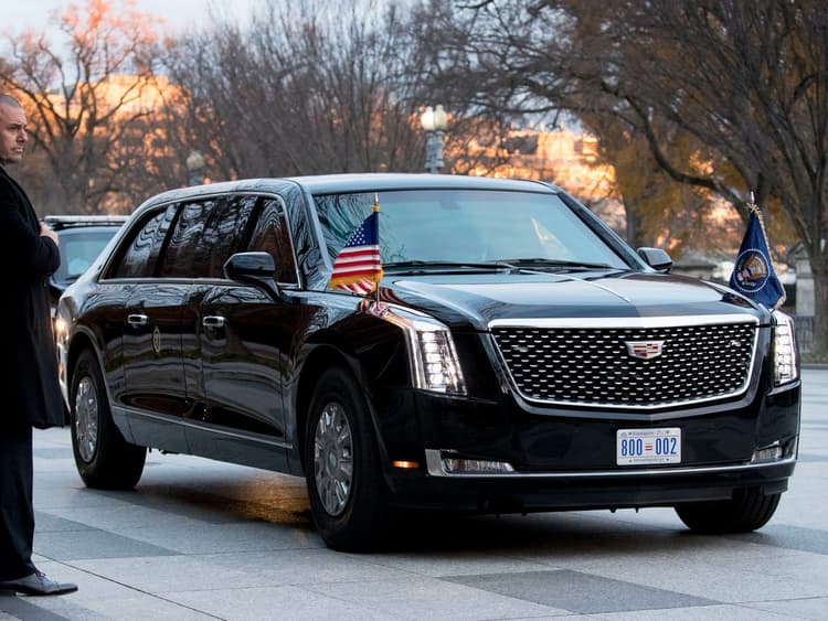 US President बनते ही Joe Biden को मिली The Beast, किसी टैंक से कम नहीं यह Limousine Car