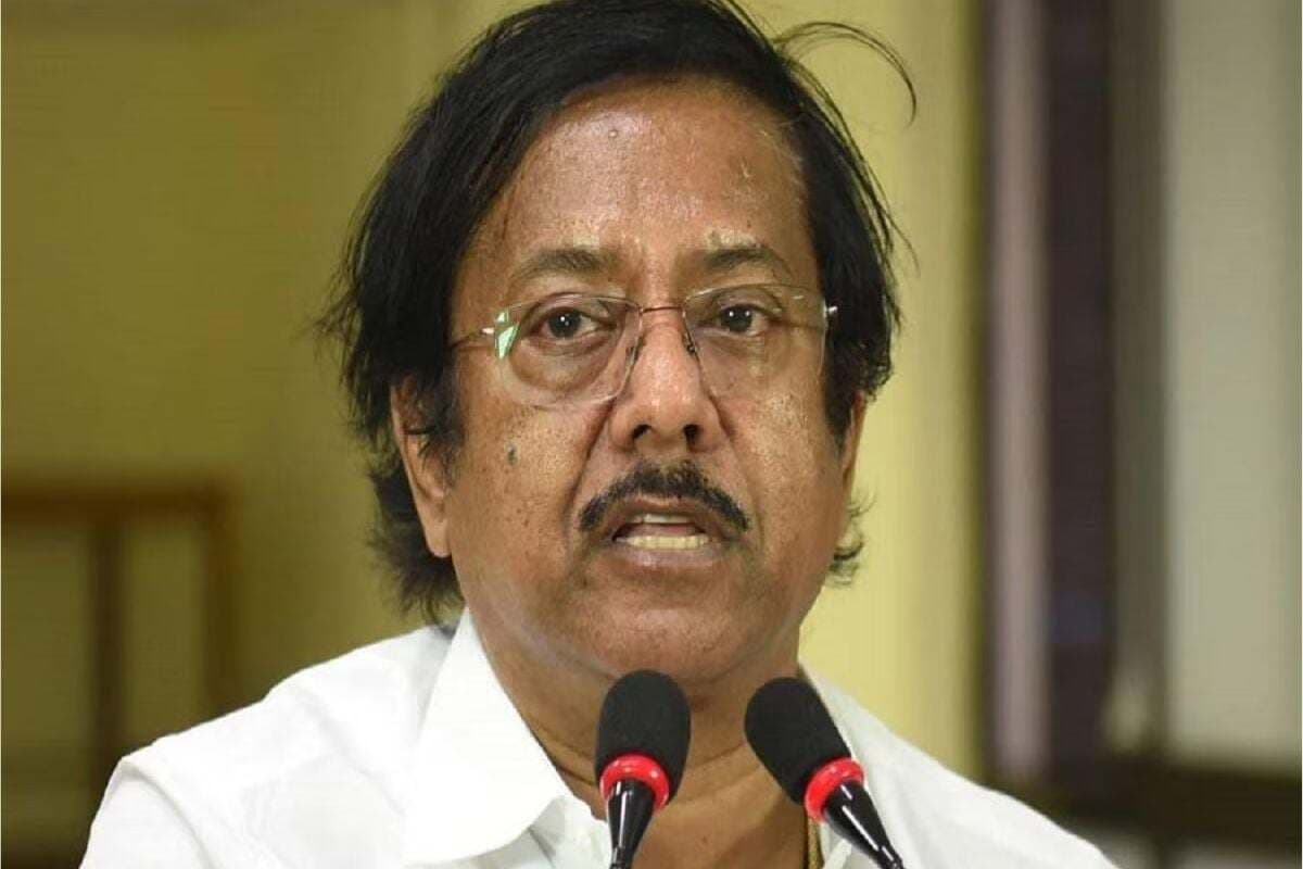 WB News:ज्योतिप्रिय मल्लिक की फिर हुई चिकित्सीय जांच, कहा : मर जाऊंगा, हालत ठीक नहीं, सहारे से बैठे गाड़ी में