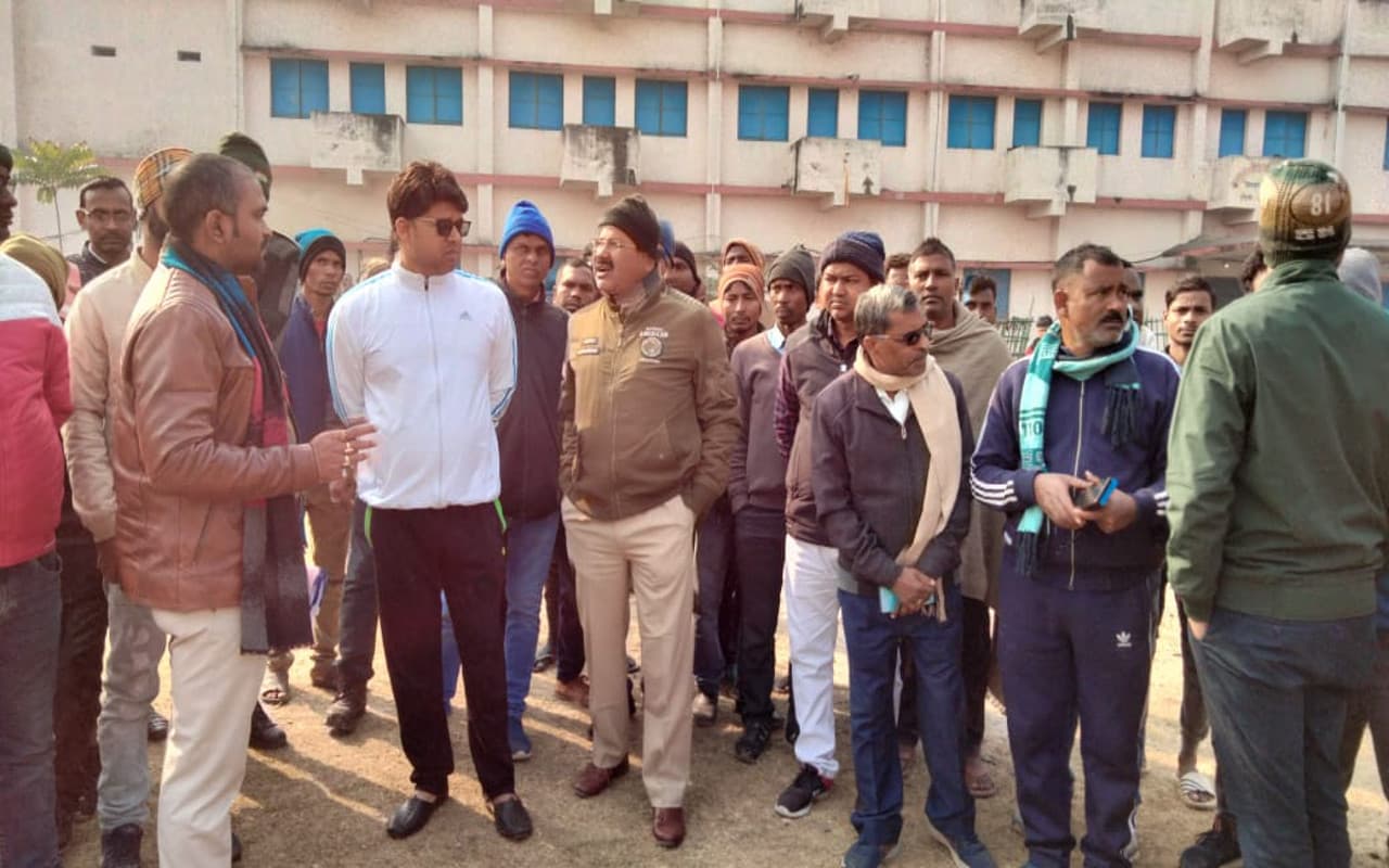 हजारीबाग के बड़कागांव में कस्तूरबा गांधी गर्ल्स स्कूल की एक छात्रा ने की आत्महत्या, वार्डन-टीचर सस्पेंड