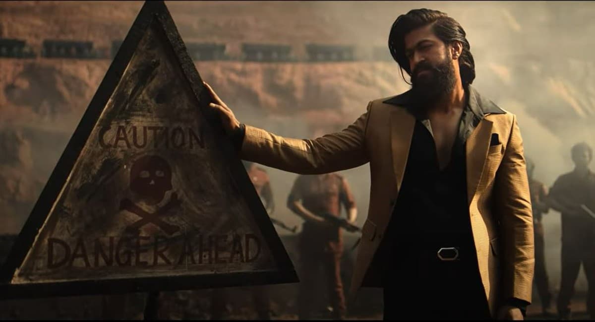 KGF Chapter 2 Trailer: केजीएफ 2 का दमदार ट्रेलर रिलीज, सुपरस्टार यश के एक्शन सीन ने जीत लिया दिल