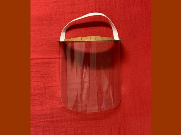 आंध्र प्रदेश के छात्र को मिला बॉयो डिग्रेडेबल फेशियल शील्ड बनाने का कॉपीराइट,  जानें इसकी खासियत