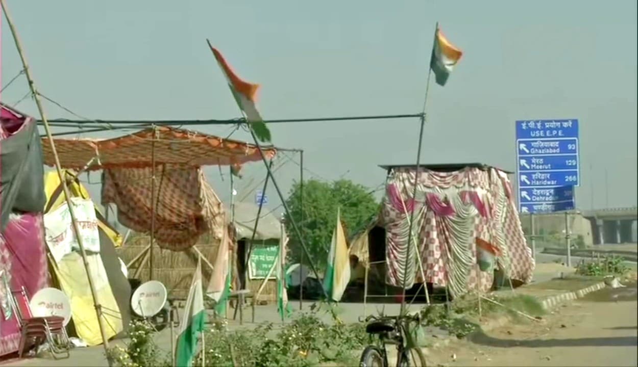 Kisan Andolan : किसानों ने ईस्टर्न पेरिफेरल और कुंडली-मानेसर एक्सप्रेस-वे को 24 घंटे के लिए किया जाम, कुछ मामलों में मिलेगी राहत