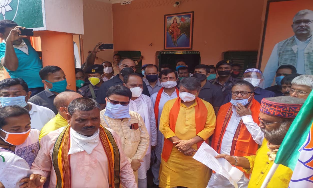 बंगाल में भाजपा कार्यकर्ताओं की हत्या पर विजयवर्गीय ने भरी हुंकार, कहा- 2021 में बनेगी भाजपा की सरकार