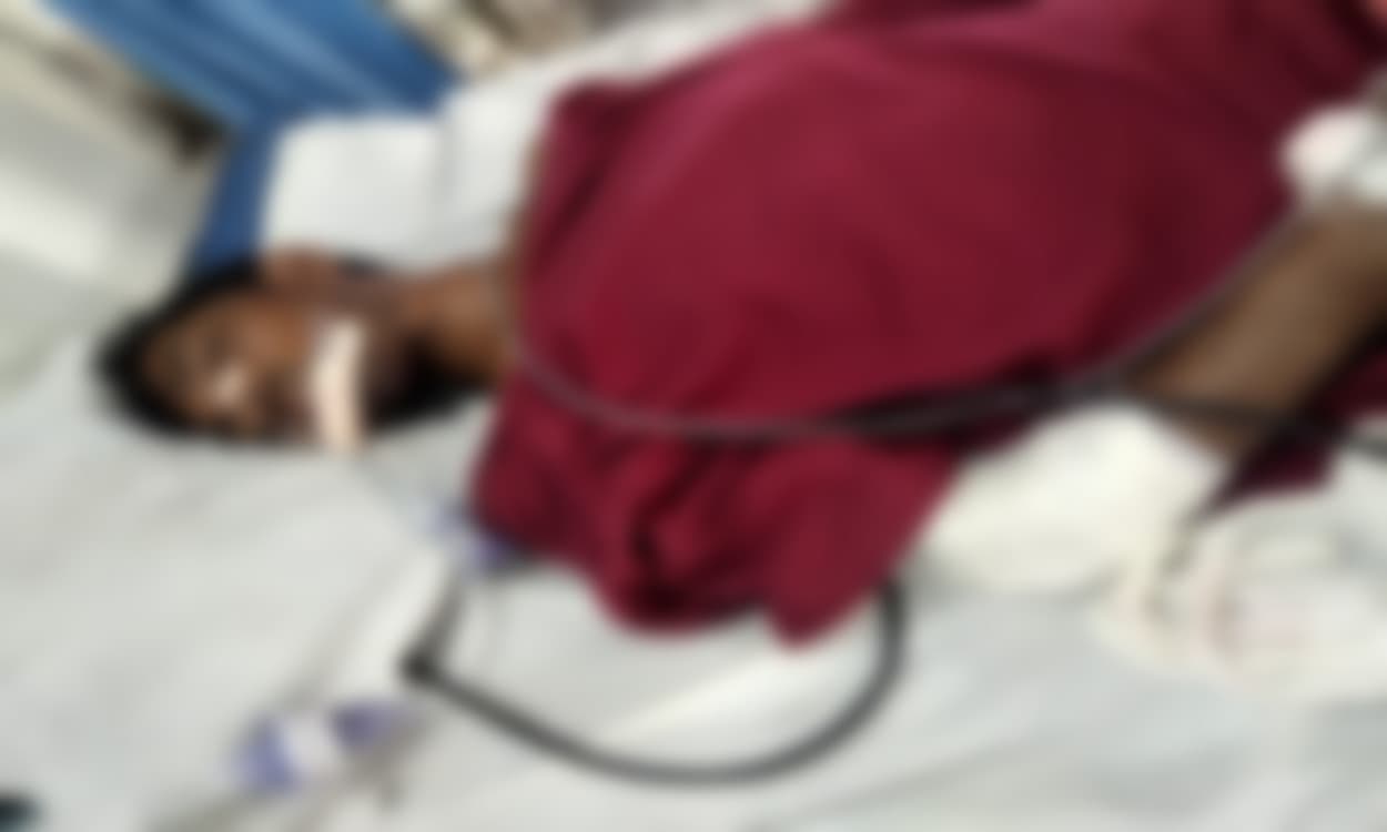 जर्जर सड़क का खामियाजा उठा रहा है बड़कागांव का कामेश्वर, घायल अवस्था में रांची रेफर