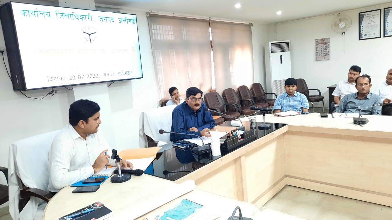 अलीगढ़ में कन्या सुमंगला योजना बेटियों के लिए बना वरदान, 14 हजार से ज्यादा हैं लाभार्थी, ऐसे करें आवेदन अलीगढ़ में कन्या सुमंगला योजना बेटियों के लिए बना वरदान, 14 हजार से ज्यादा हैं लाभार्थी, ऐसे करें आवेदन