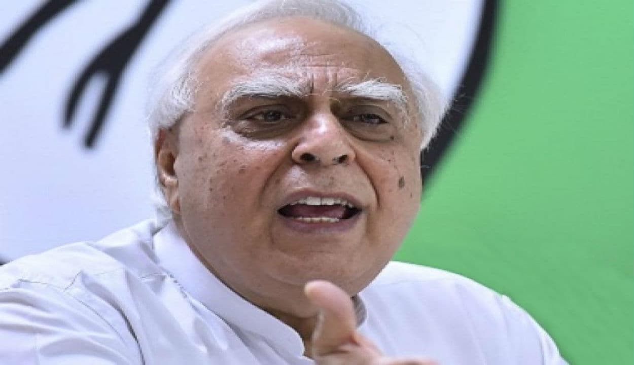 आर्यन खान की गिरफ्तारी और एनसीबी की जांच, लखीमपुर खीरी से ध्यान हटाने का शानदार प्रयास-कपिल सिब्बल का ट्वीट