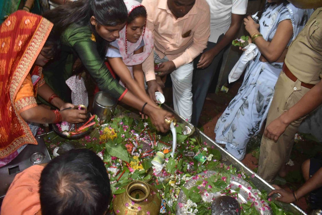 Sawan 2022: काशी के इस मंदिर में है महादेव का ससुराल, जलाभिषेक करने से पूरी होती है मुराद