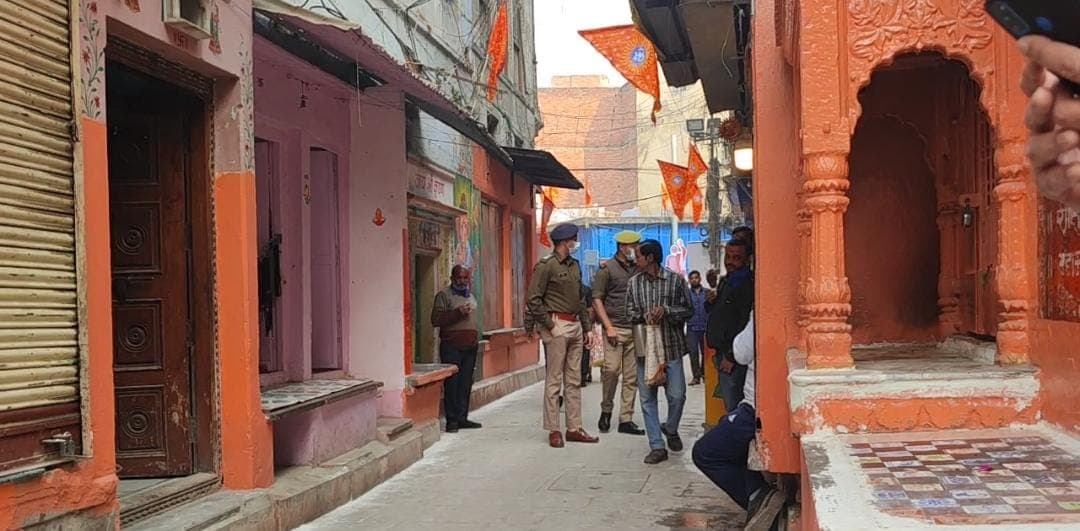 22 आईपीएस अफसरों की देखरेख में 2500 पुलिसकर्मी कर रहे PM नरेंद्र मोदी की सुरक्षा, एसपीजी और एटीएस की भी है नजर