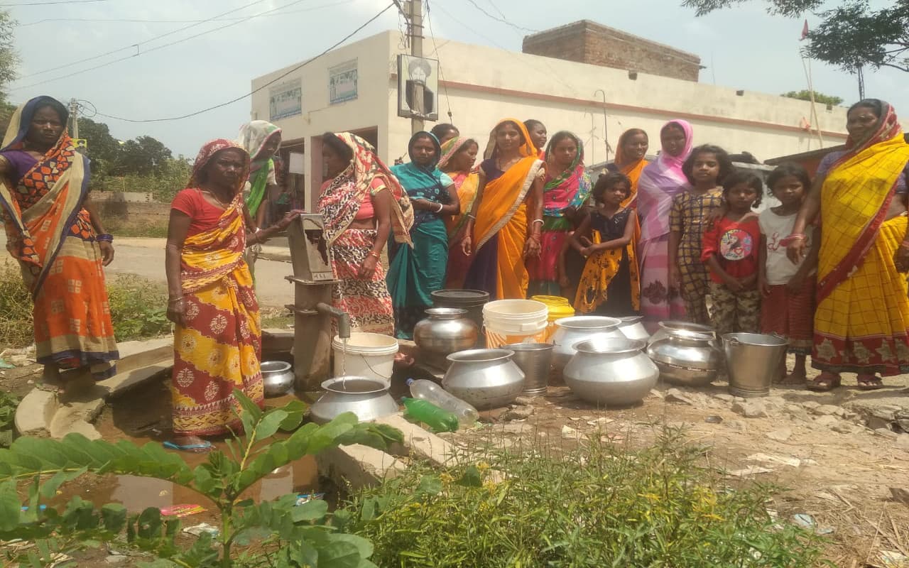 Common Man Issues: बोकारो के कसमार में पानी के लिए हाहाकार, खैराचातर व बगदा की महिलाएं करती हैं रतजगा