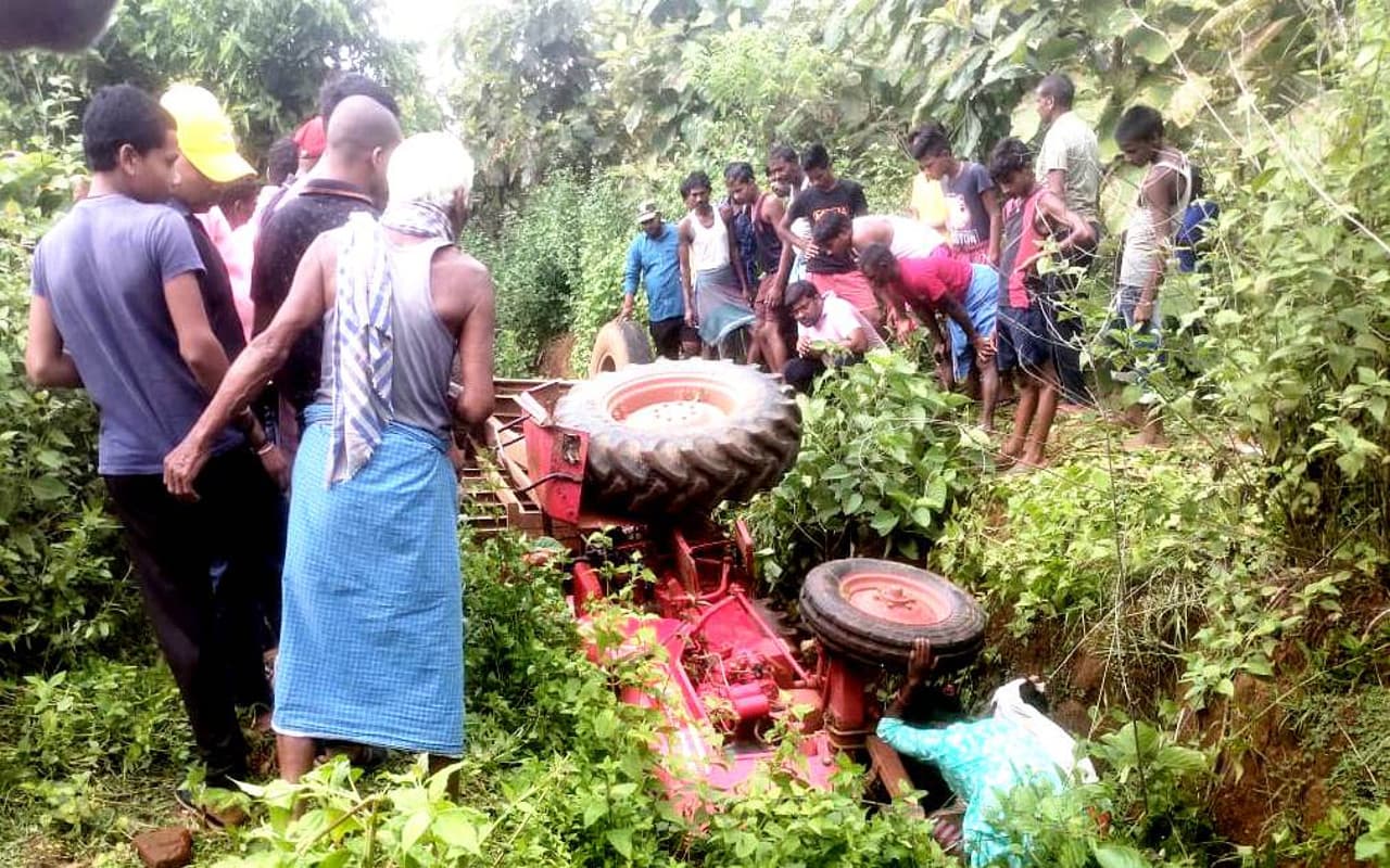 झारखंड : दुमका में सड़क हादसे में 5 लोगों की मौत, मृतक में जीजा-साला भी शामिल