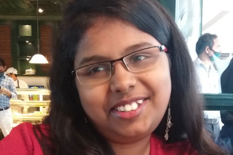 Cbse 12th Topper 2021: आंखों की समस्या से जूझ रही 20 वर्षीय कीर्ति बनी 12वीं टॉपर, जाना चाहती हैं RBI Job में