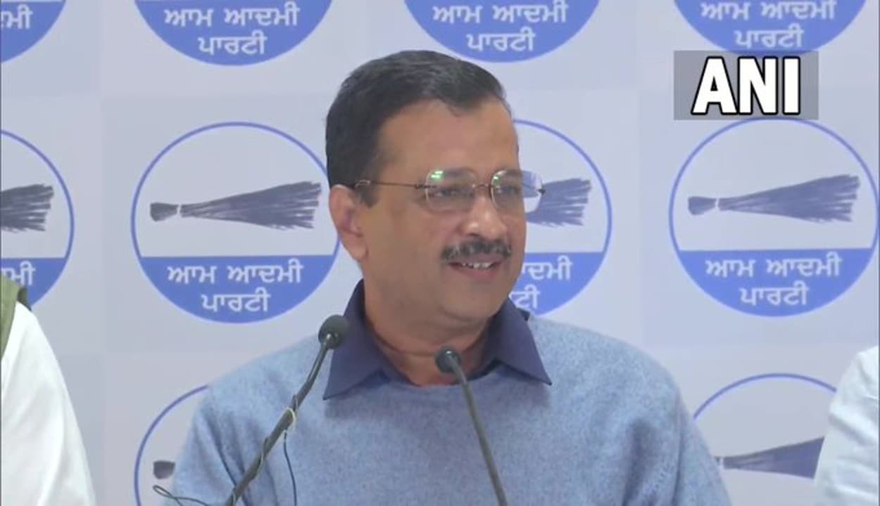 पंजाब में केजरीवाल का ताबड़तोड़ ऐलान : बोले- सरकार बनने पर कॉन्ट्रैक्ट पर काम करने वाले टीचरों को करेंगे पक्का