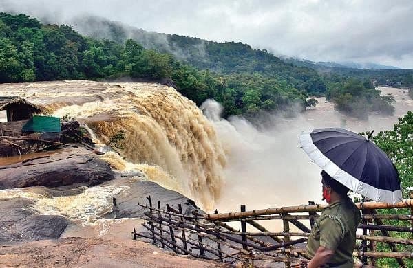 Kerala Rain News: केरल में फिर मूसलाधार बारिश का अलर्ट, NDRF की 12 टीमें तैनात