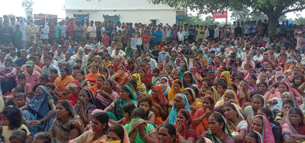 Jharkhand News: एनटीपीसी परियोजना से विस्थापित रैयतों ने भरी हुंकार, बोले : जमीन हमारा और रोजगार बाहरियों को बर्दाश्त नहीं करेंगे