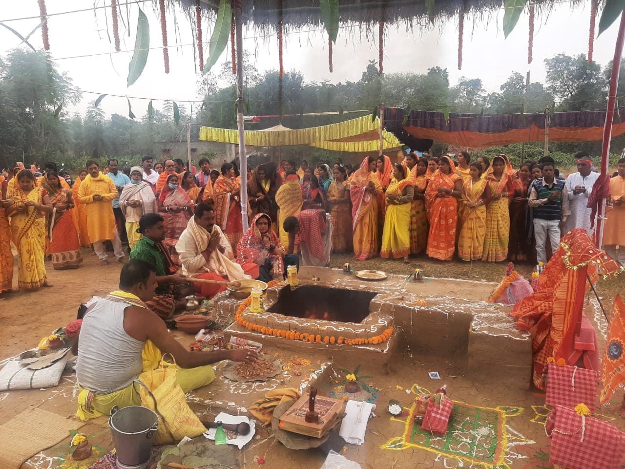 विश्व कल्याण के लिए बांकसाई गढ़ में श्री श्री 108 जगत कल्याण अर्धनारीश्वर महायज्ञ का आयोजन