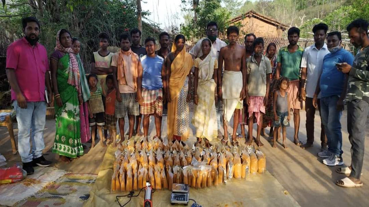 ऑर्गेनिक हल्दी के उत्पादन में जुटे खरसावां के आदिवासी, ट्राइफेड के काउंटर में मिलेगी ऑर्गेनिक हल्दी, देखें Pics