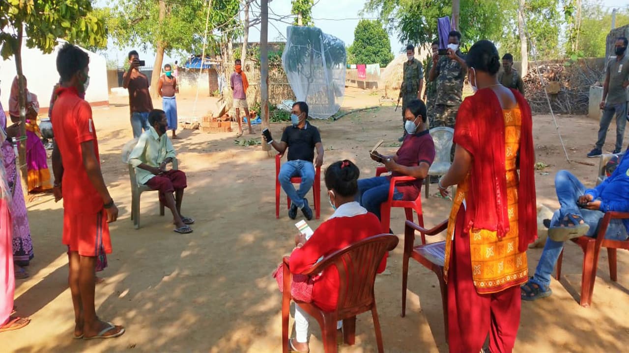 खूंटी के मुरहू में बाल विवाह होने से बची बेटी, जिला बाल संरक्षण के अफसर ने परिजनों को समझा कर शादी कराया कैंसिल