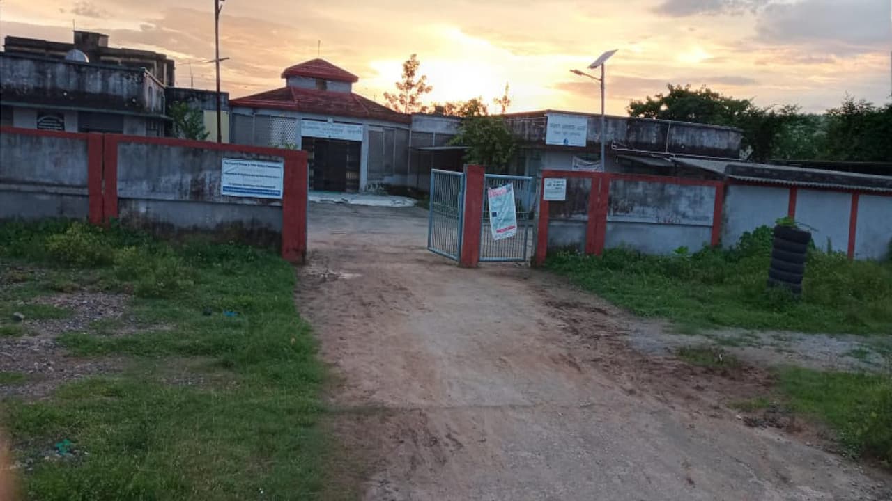 खूंटी के अड़की ब्लॉक में 50 बेड वाले हॉस्पिटल में लगा ताला, जानें क्या है कारण