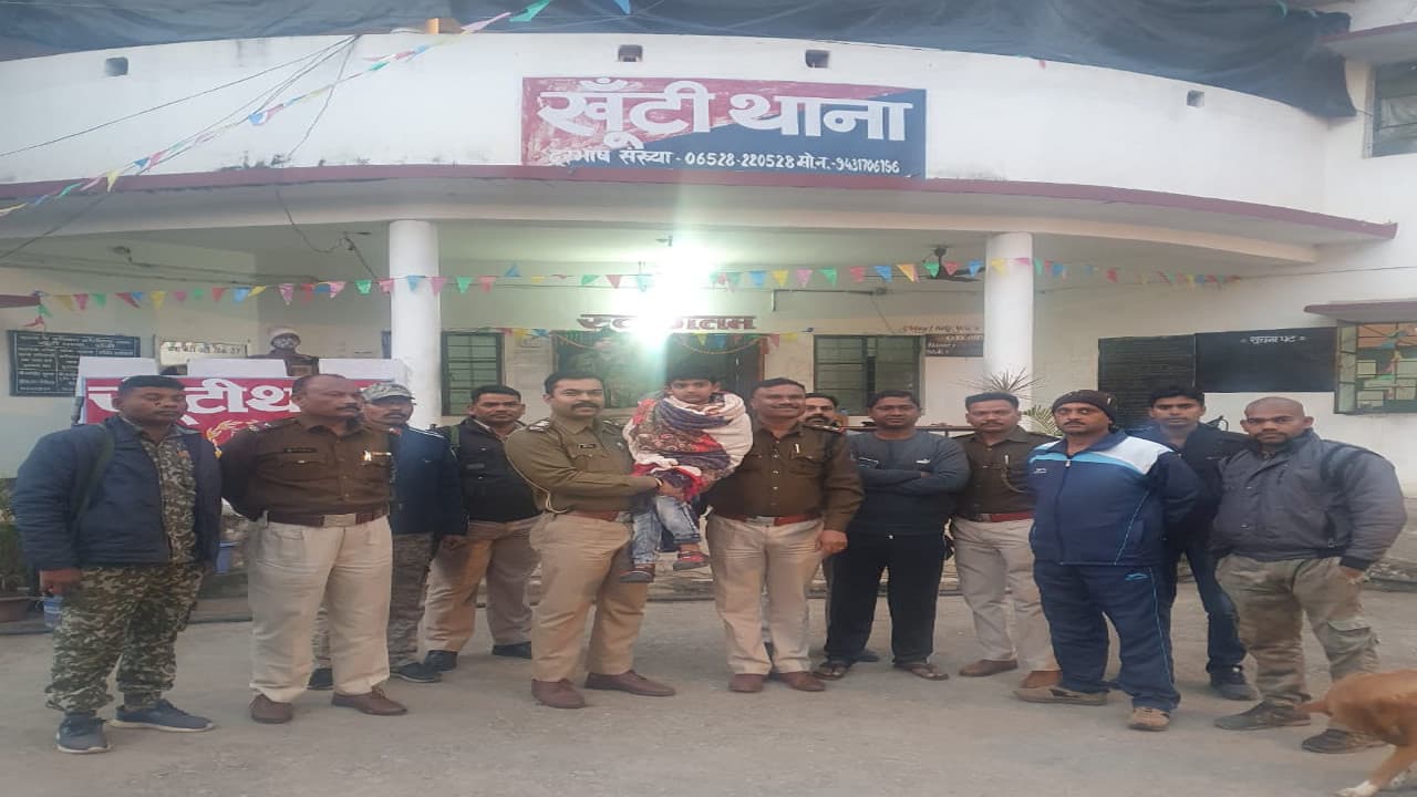Jharkhand Crime News : छत्तीसगढ़ से किडनैप बच्चा झारखंड से बरामद, व्यापारी से बड़ी रकम वसूलने की थी योजना